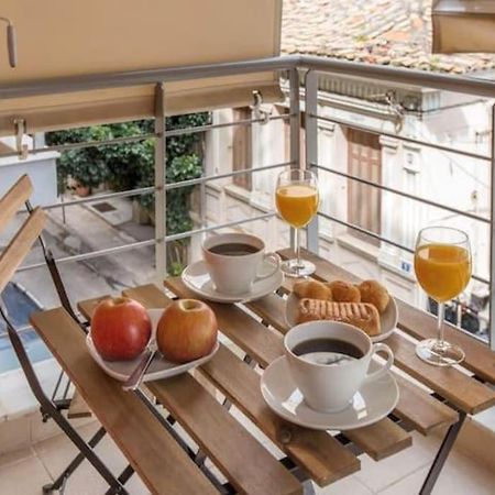 Modern Apartment In The Heart Of The City Αθήνα Εξωτερικό φωτογραφία